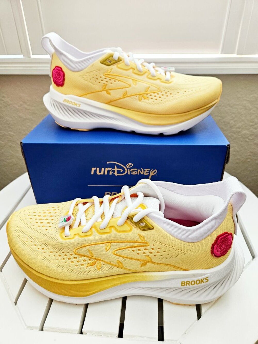 *RUN DISNEY* 2026 WDW Marathon Brooks Glycerin 23 Belle - Womens size 8M - NEW!